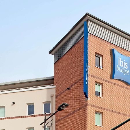Ibis Budget Mantes-La-Jolie Bagian luar foto
