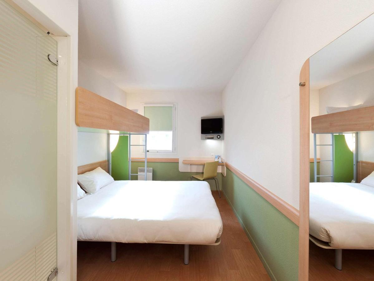 Ibis Budget Mantes-La-Jolie Bagian luar foto