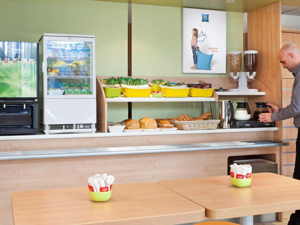 Ibis Budget Mantes-La-Jolie Bagian luar foto
